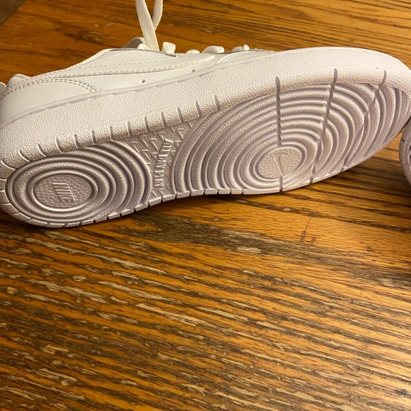 COPY - Brand New,Never Worn, Nike,Size 3.5,White … - Picture 5 of 9